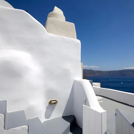Caldera Romance Cave Villa Oia, Santorini Private Terrace Outdoor Hot Tub Spectacular Sunset Caldera Views Traditional Cave-Style Luxury,